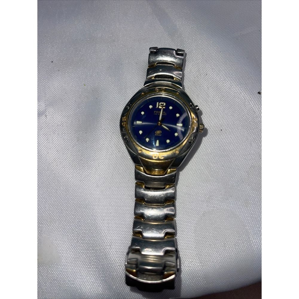 Elegant Two-Tone Stainless‎ Steel Watch with Blue Dial